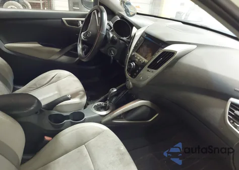 2013 Hyundai Veloster Base W/Gray z USA, uszkodzony, nr VIN KMHTC6AD1DU119582